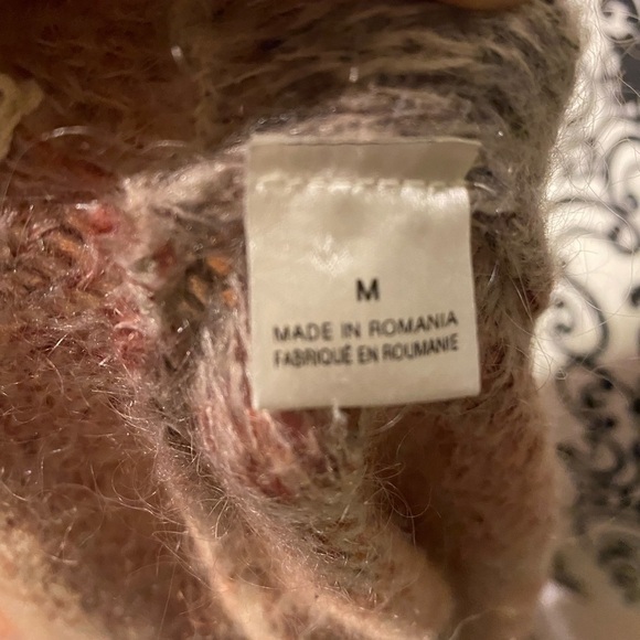 𝅺KNITTED and knotted peplum ombré sweater - Picture 5 of 7